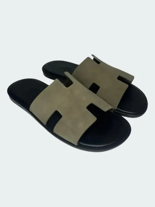 Sandales Izmir Hermès en suède vert kaki pour femme