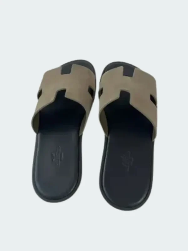Sandales Izmir Hermès en suède vert kaki pour femme