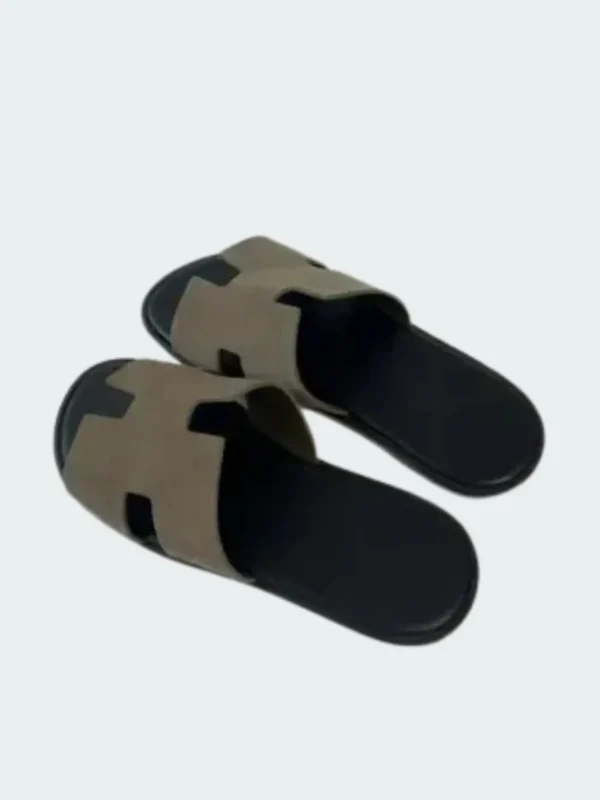 Sandales Izmir Hermès en suède vert kaki pour femme